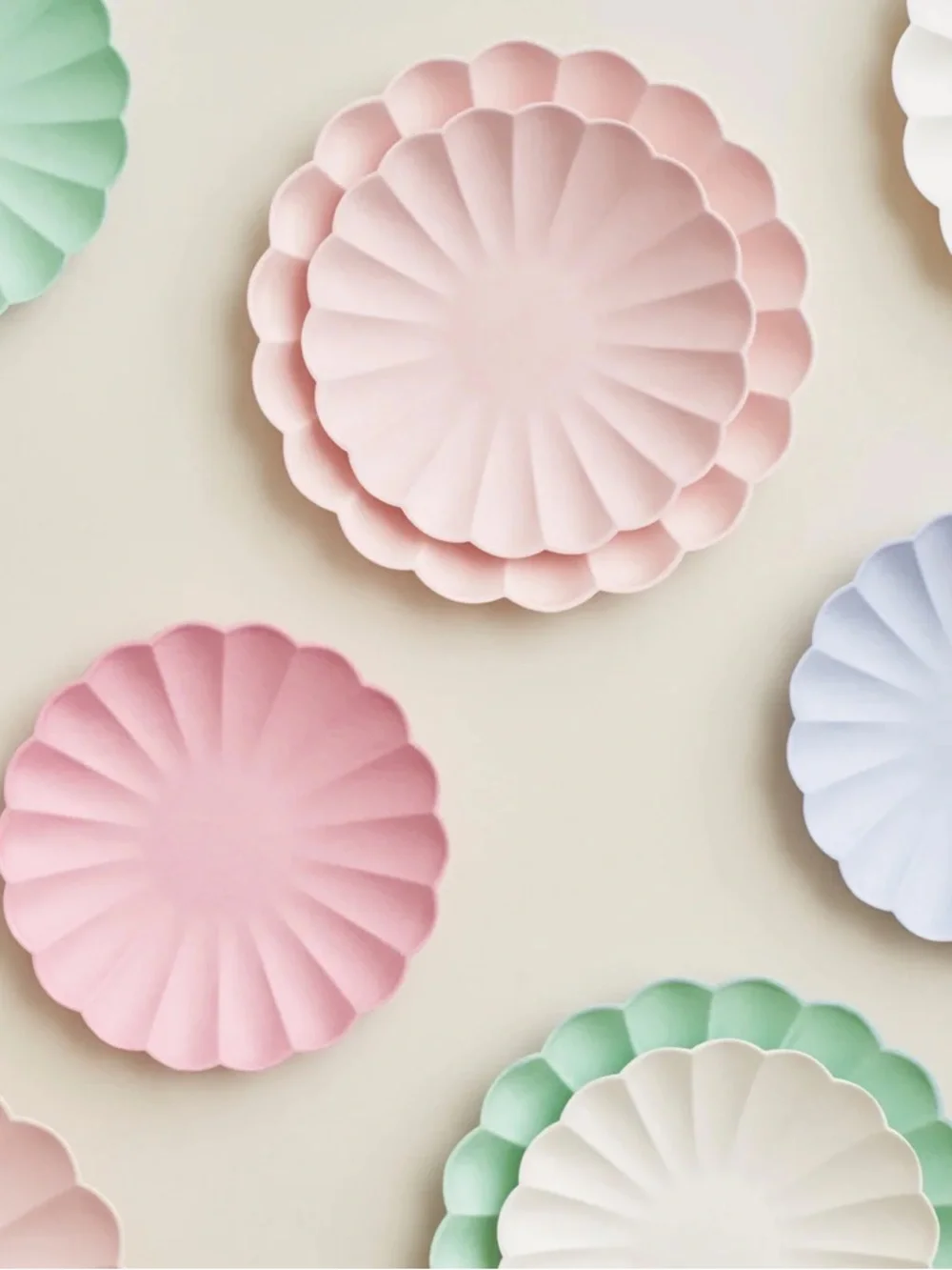 Meri Meri Pack of 8 Soft Lilac and Pack of 8 Mint Large Compostable Plates